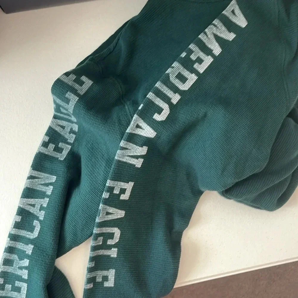 American Eagle Super Soft Green Graphic Thermal Hoodie Size Medium